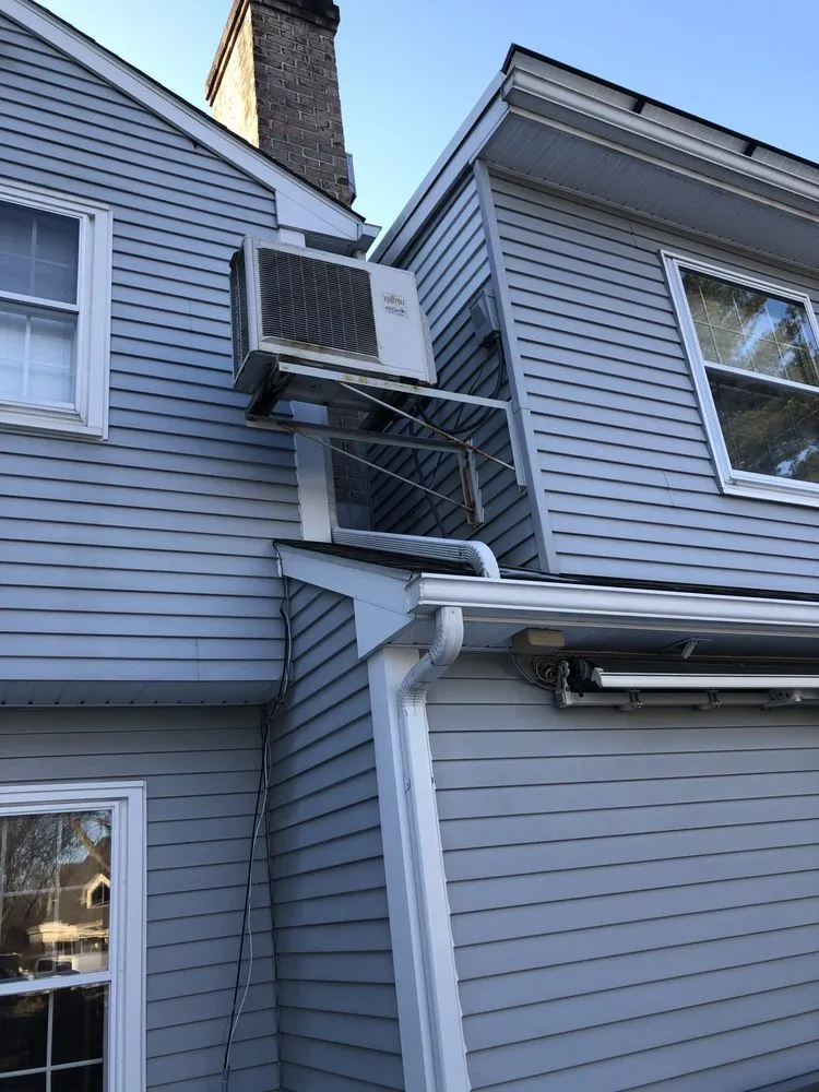 Professional electrician providing emergency electrical service in Yorkana, PA - Hillview Mechanical