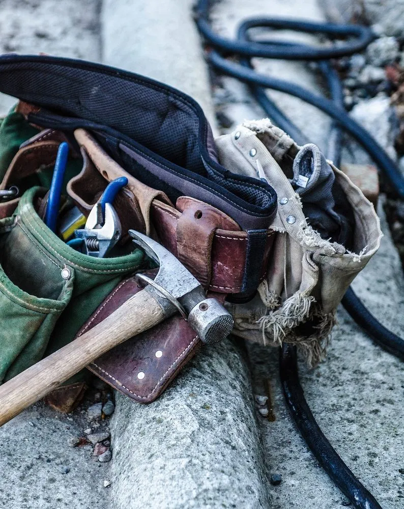 Professional electrician providing emergency electrical service in Nashville-Davidson metropolitan government (balance), TN - Hinson Mechanical
