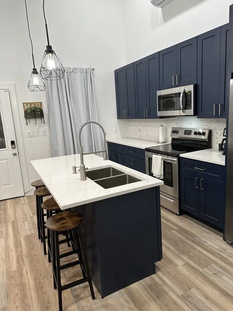 Slide of Hippo Construction Services