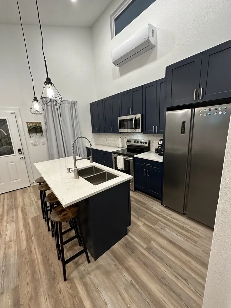 Slide of Hippo Construction Services