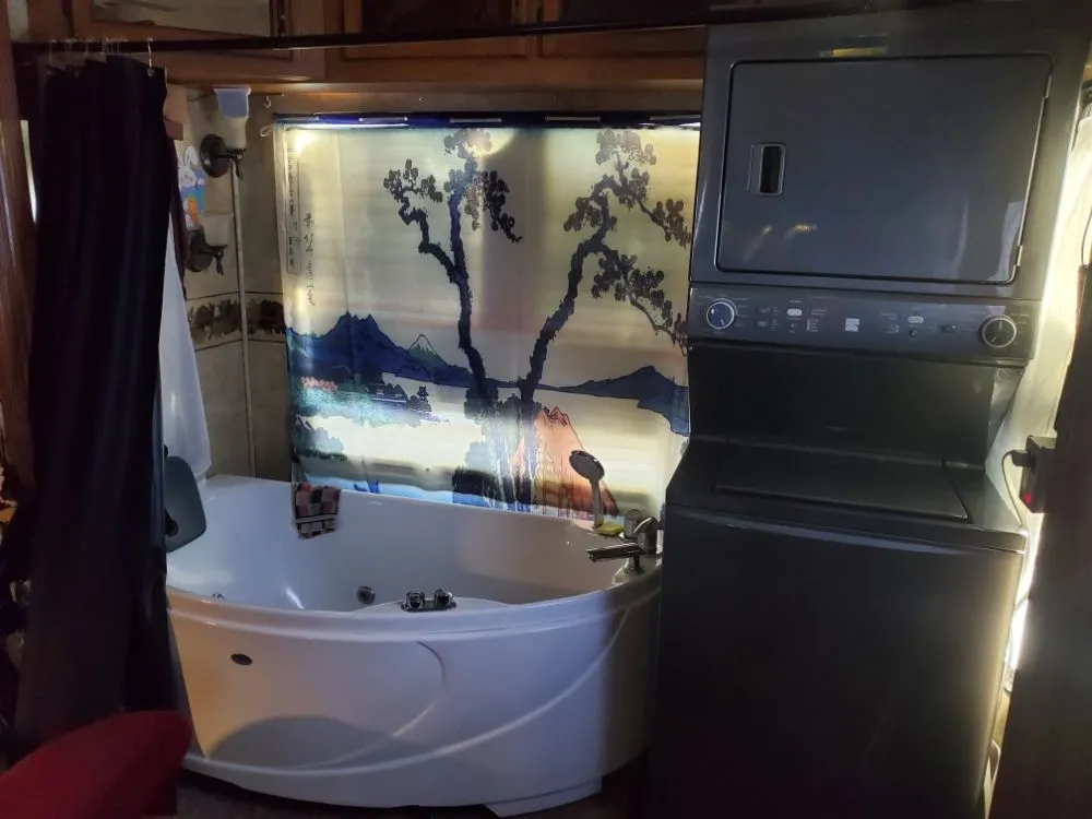 Trusted lighting installation in ,  by Hirano Krellcom Technical Consulting