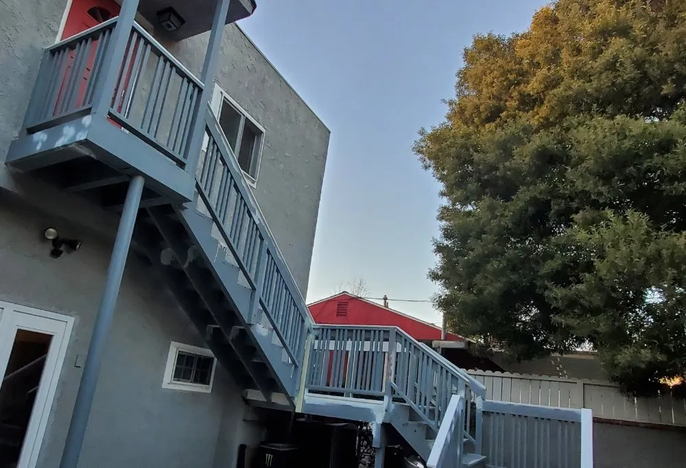 Slide of His Hands Handyman