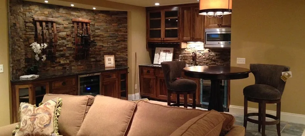 Expert electrician providing lighting installation in St Louis Park, MN - Hitec Electric
