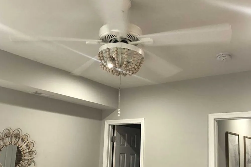 Trusted electrician providing circuit breaker repair in , 