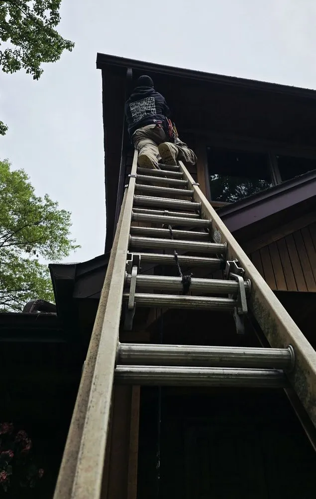 Slide of Hlm Electric