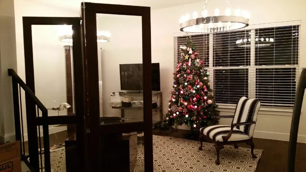 Slide of H&M Electric