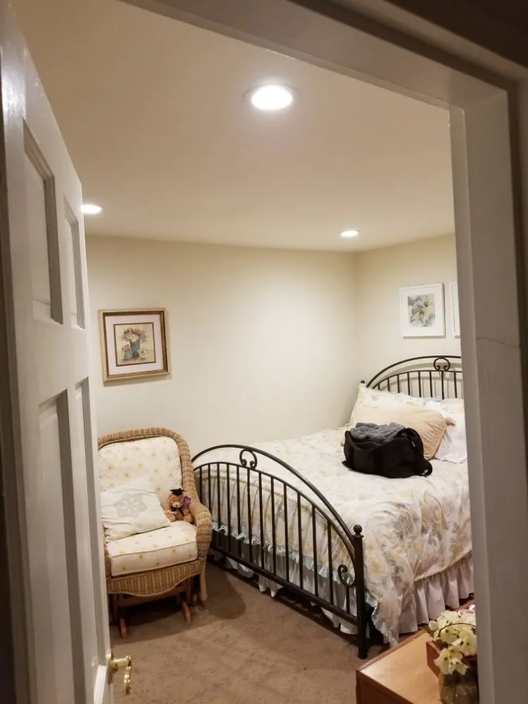 Slide of H&M Electrical Services