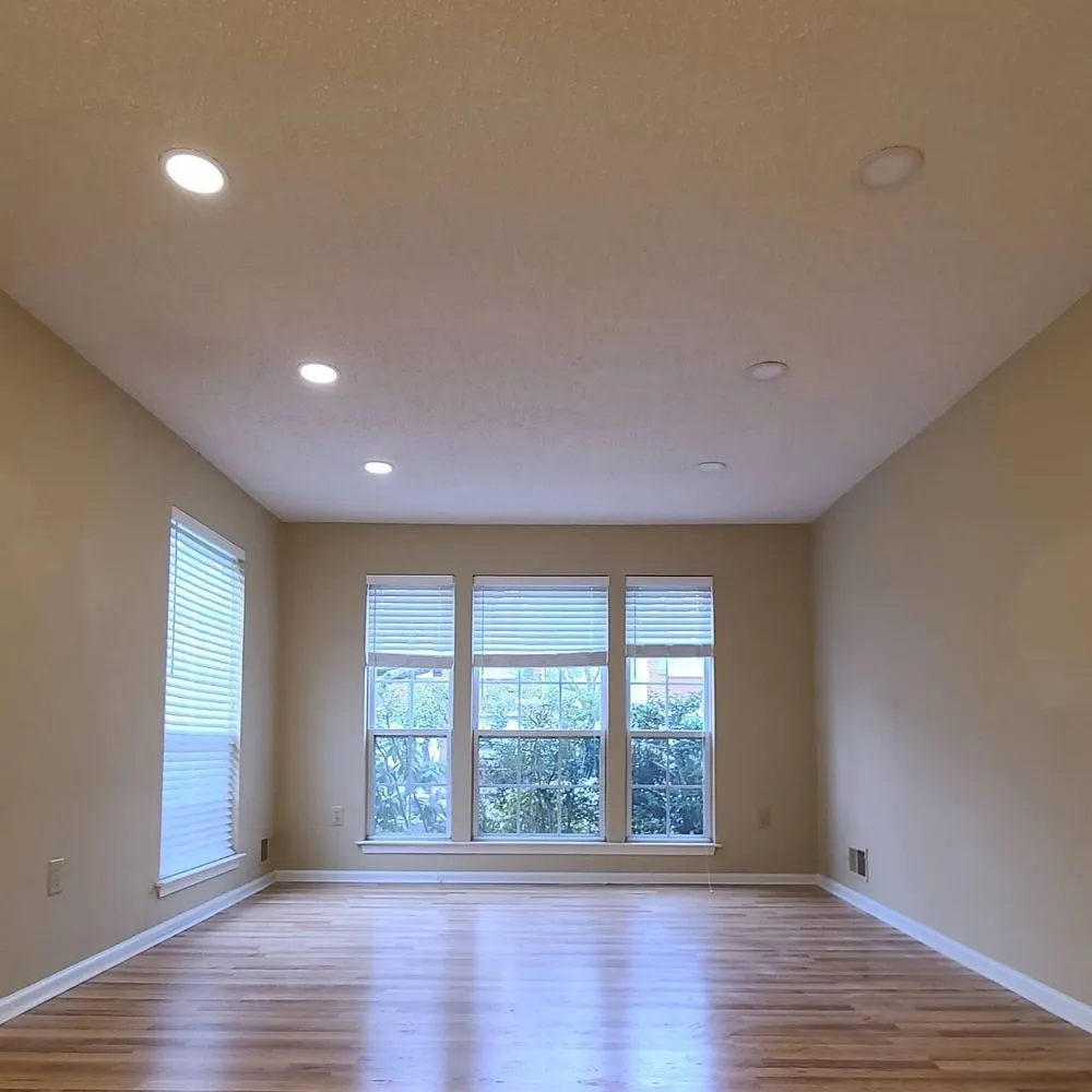 Slide of H&M Electrical Services