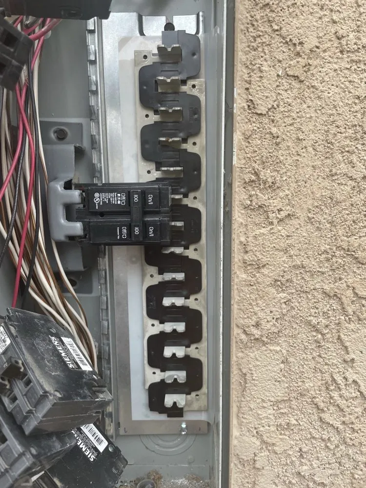 Reliable circuit breaker repair service in ,  - HM Electrical Solutions