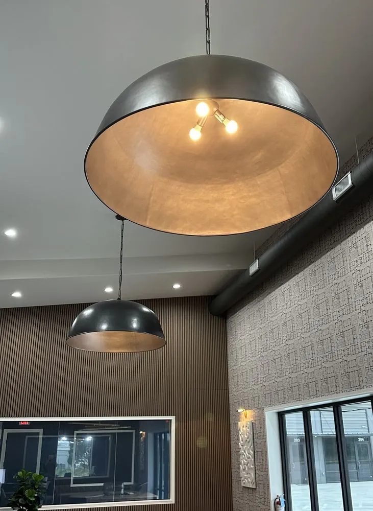 Slide of Holeshot Electric