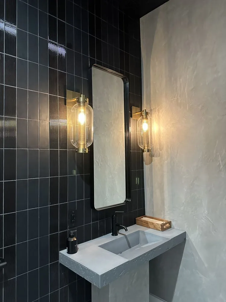 Slide of Holeshot Electric