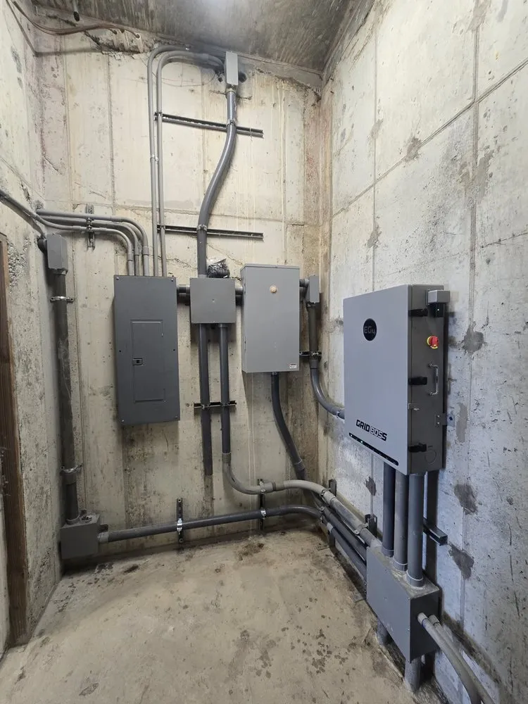 Emergency wiring installation experts serving Goode, VA - Holistiq Building Systems and Services