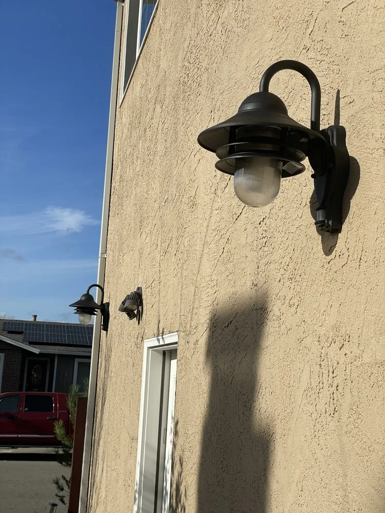 Licensed emergency electrical service in ,  by Holland Electric