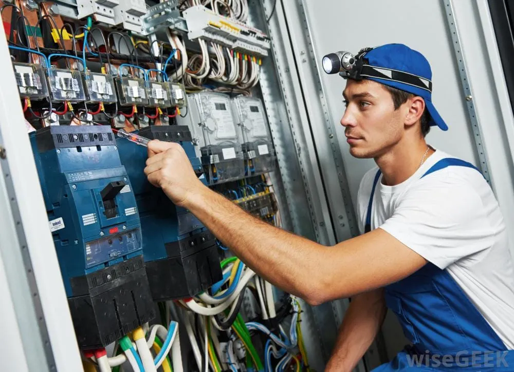 Trusted outlet and switch repair service in Hollis, NY - Hollis Electric