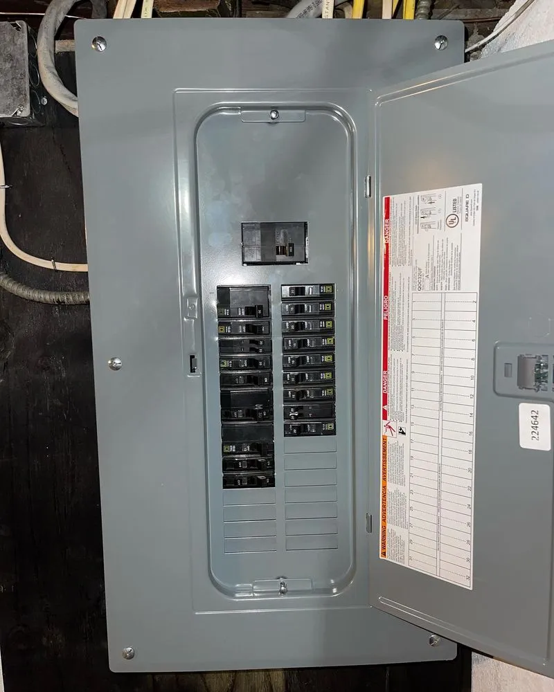 Slide of Hollywood Hills West Electricians