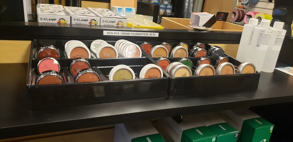 Slide of Hollywood Lights, Inc.