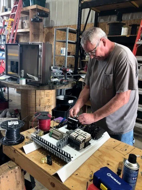 Affordable electrical repair in ,  by Holmgren Electric