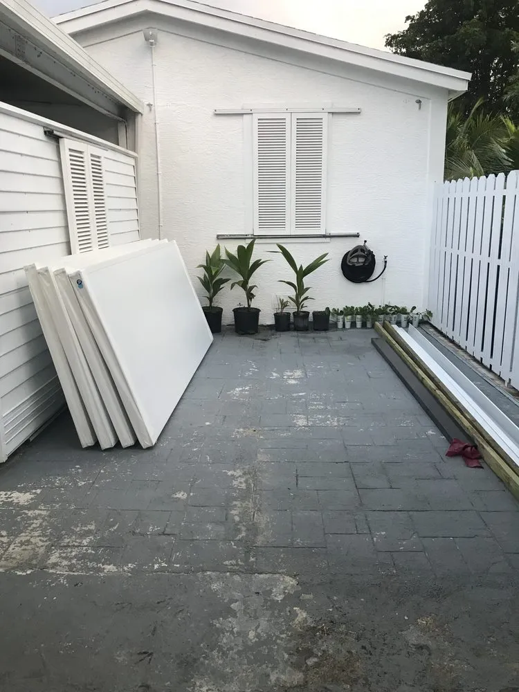 Emergency electrical service for homes in circuit breaker repair, by