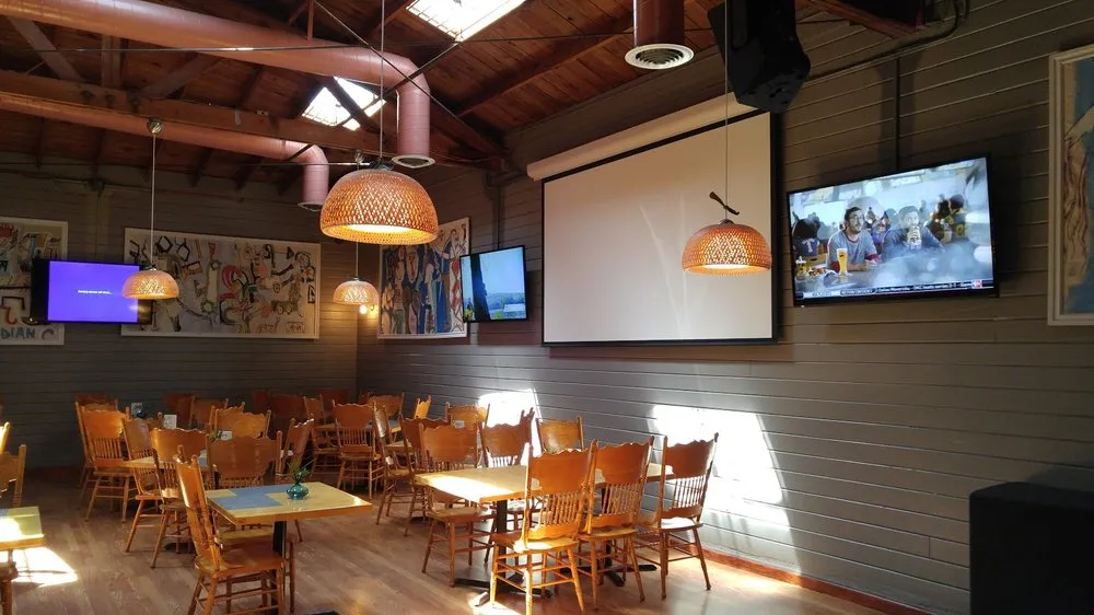 Slide of Home Entertainment Experts