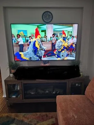 Home Entertainment Experts Logo