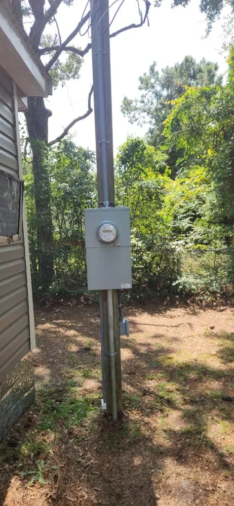 Expert electrician providing emergency electrical service in Supply, NC - Home Fuse Electric
