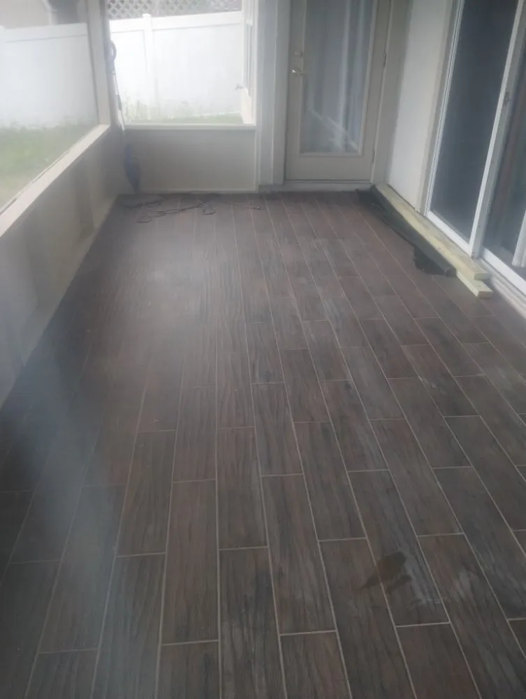 Licensed electrician providing lighting installation in , 