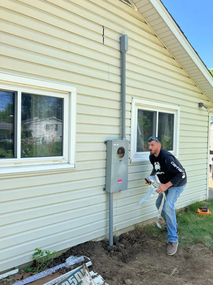 Licensed outlet and switch repair in Colfax, IN by HOMElectric