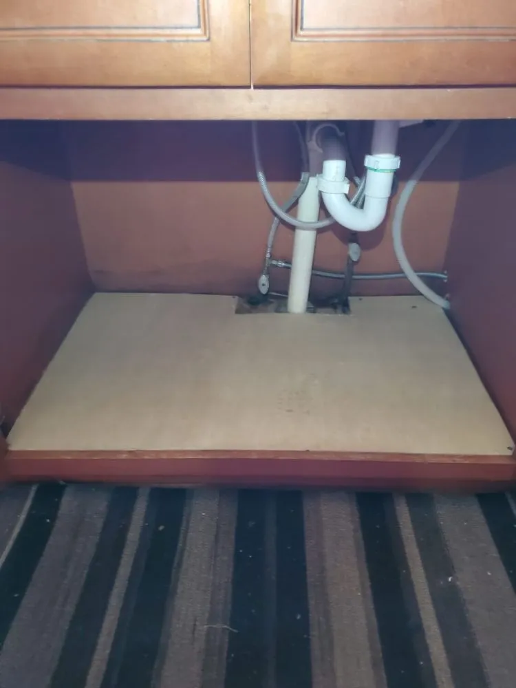 Professional electrician providing emergency electrical service in , 