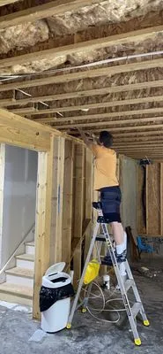 Hometime Electric Logo