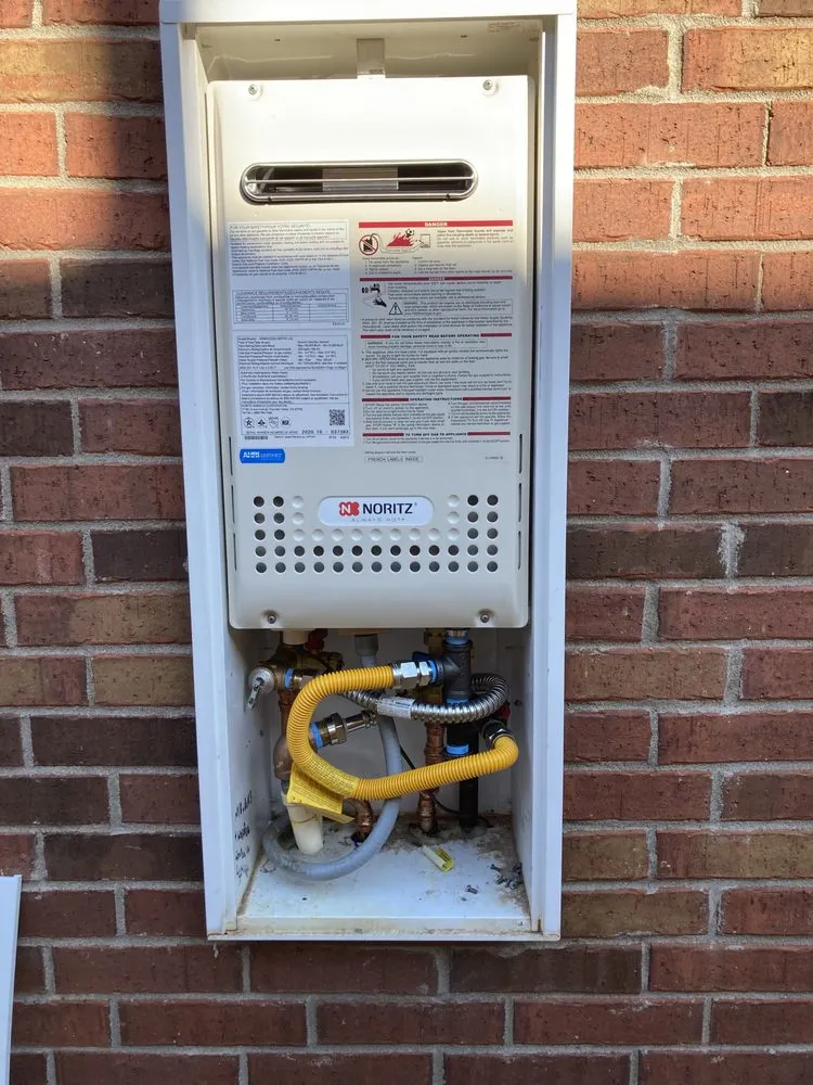 Professional electrician providing circuit breaker repair in Hutto, TX - Honest Air Conditioning and Plumbing