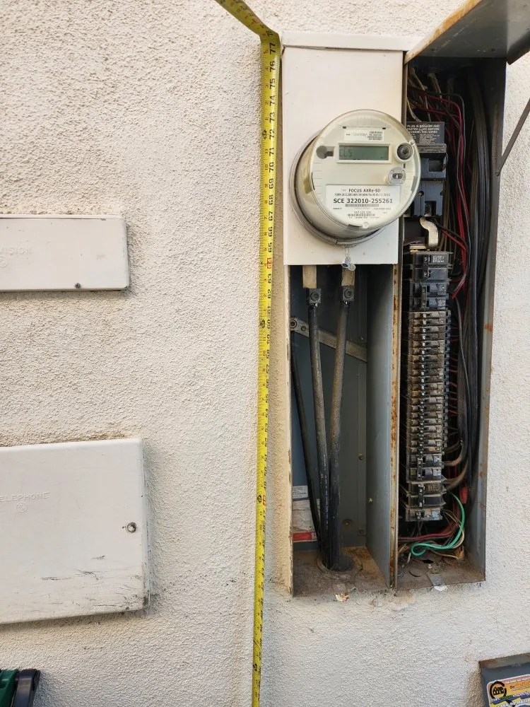 Emergency circuit breaker repair experts serving City Ranch, CA - Honey Bee Electric