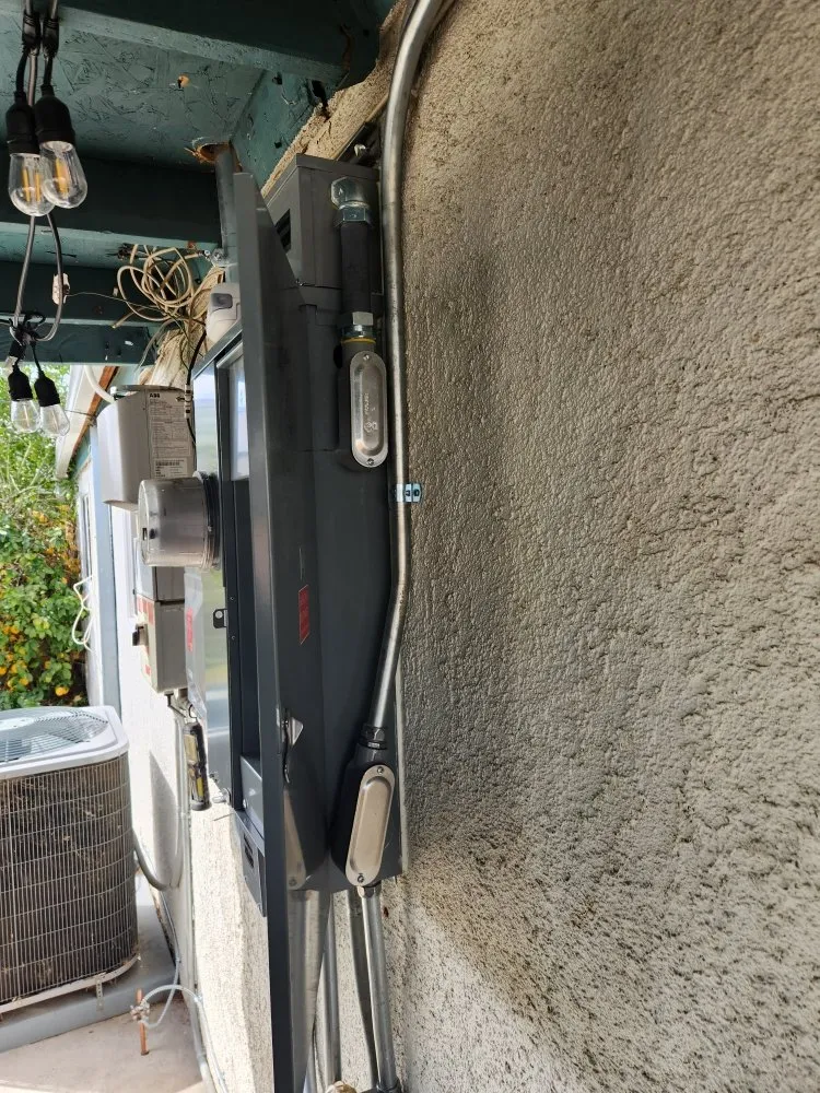 Emergency electrician providing outlet and switch repair in City Ranch, CA - Honey Bee Electric