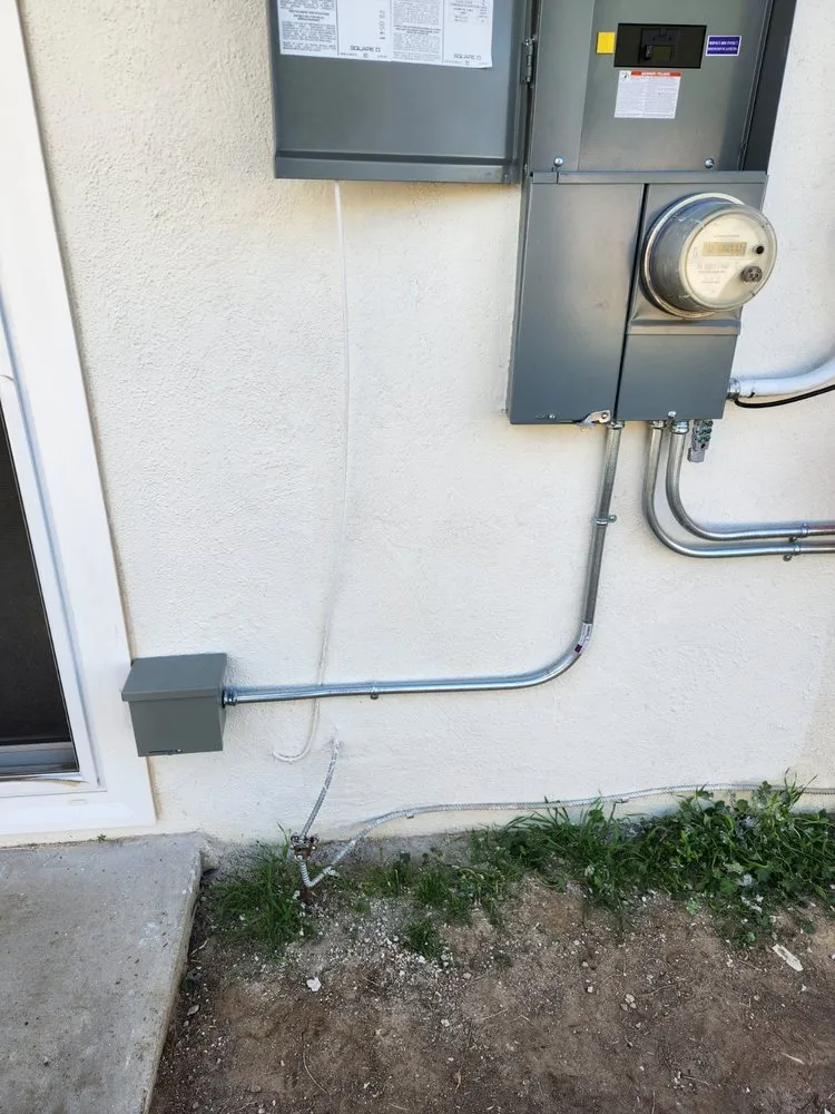 Affordable circuit breaker repair in City Ranch, CA by Honey Bee Electric