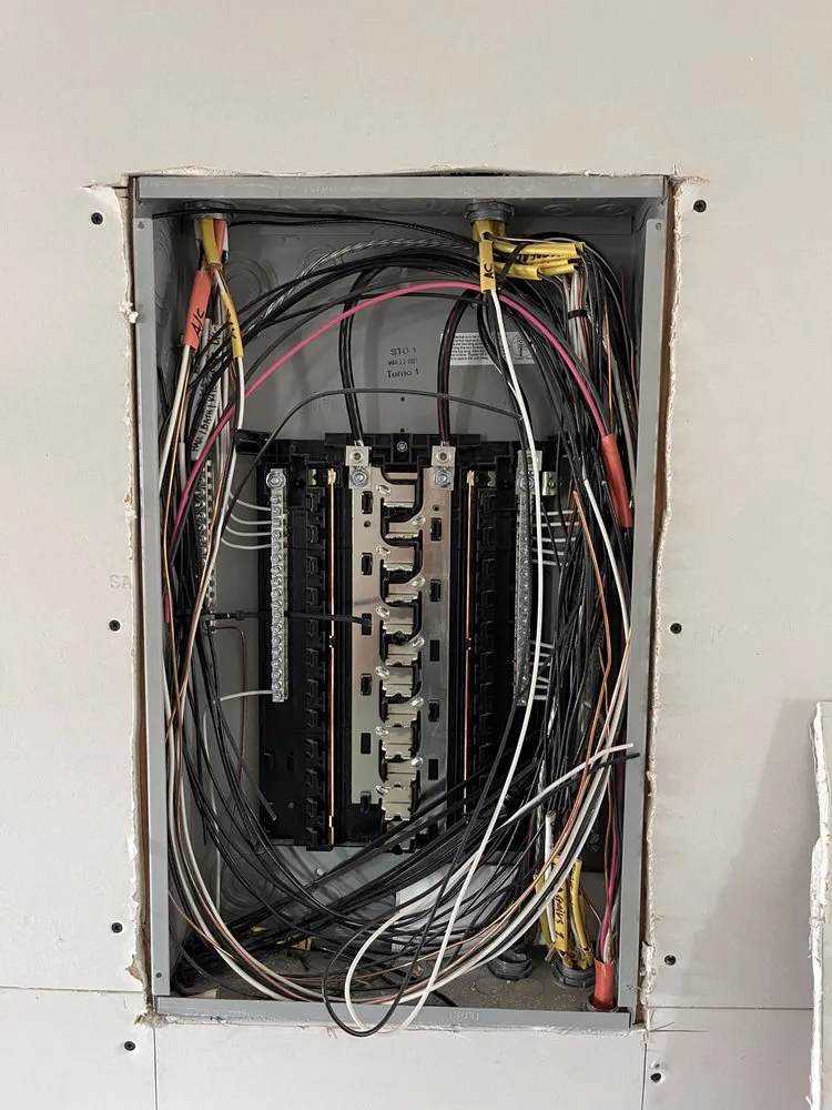 Slide of Honolulu Electricians Crew