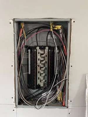 Honolulu Electricians Crew Logo