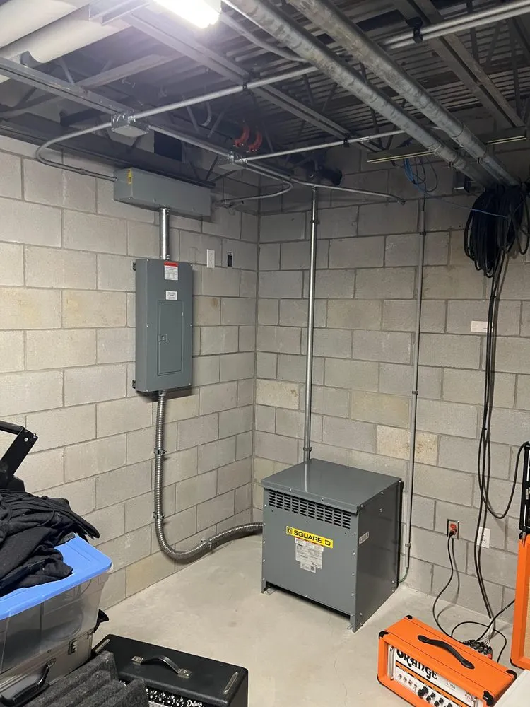 Reliable circuit breaker repair service in Burbank, OH - Hoobler Electric