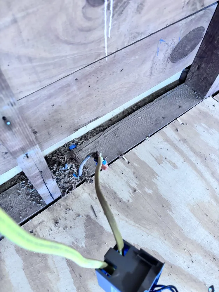 Slide of Hooked Up Electric