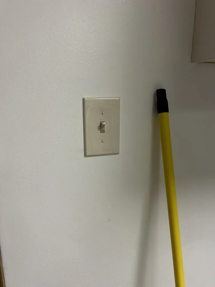 Slide of Hooks Electric