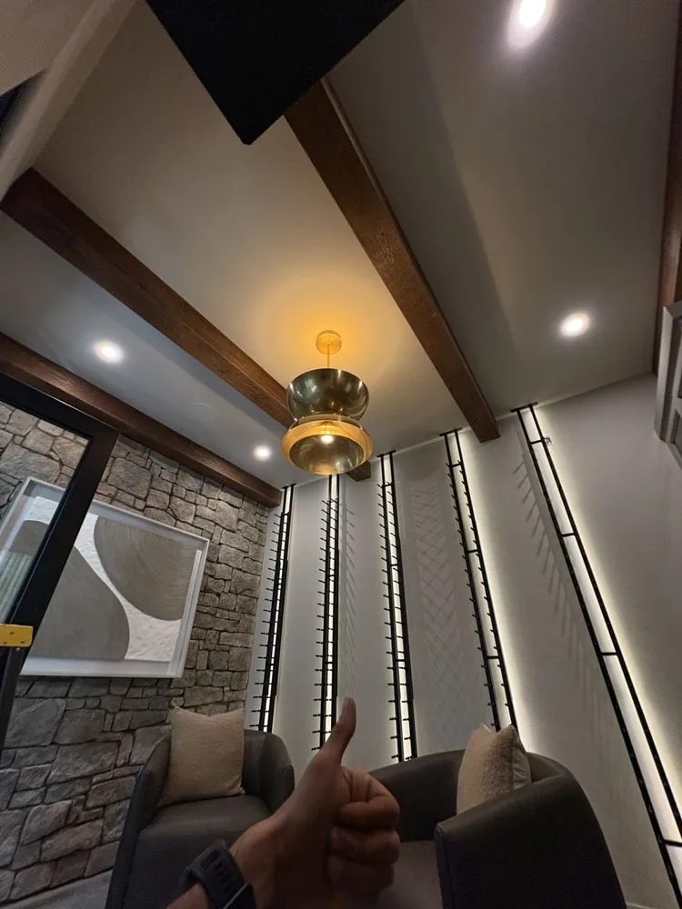 Slide of Horizon Electric