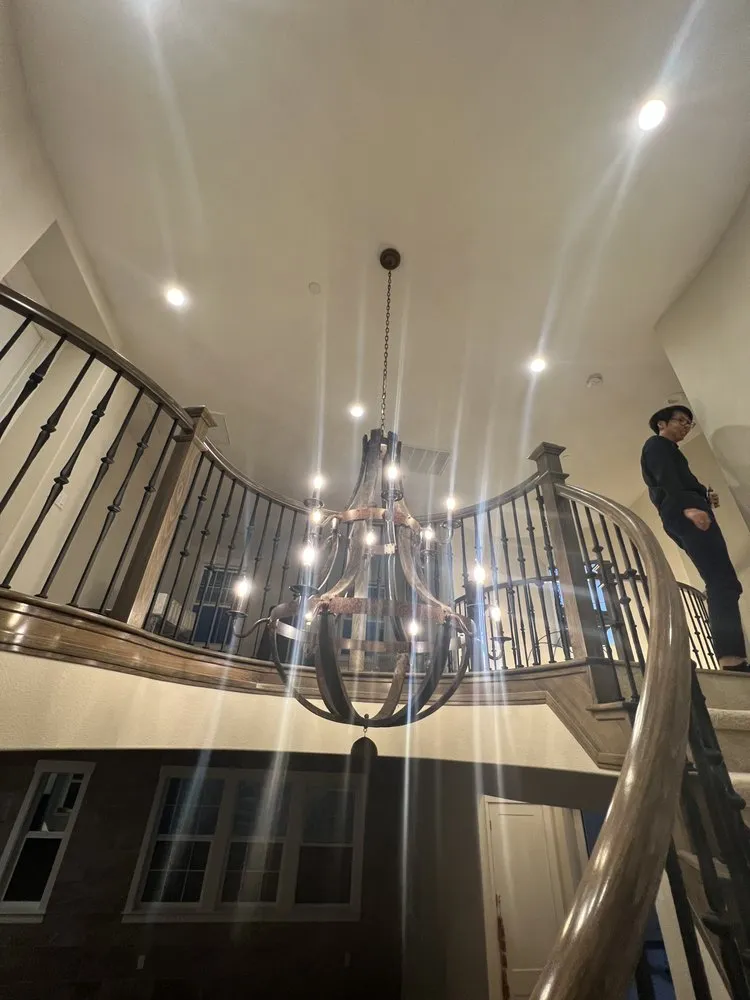 Slide of Hornet Electric