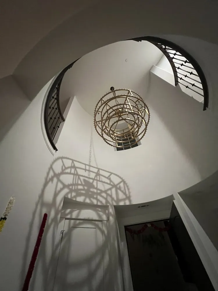 Slide of Hornet Electric