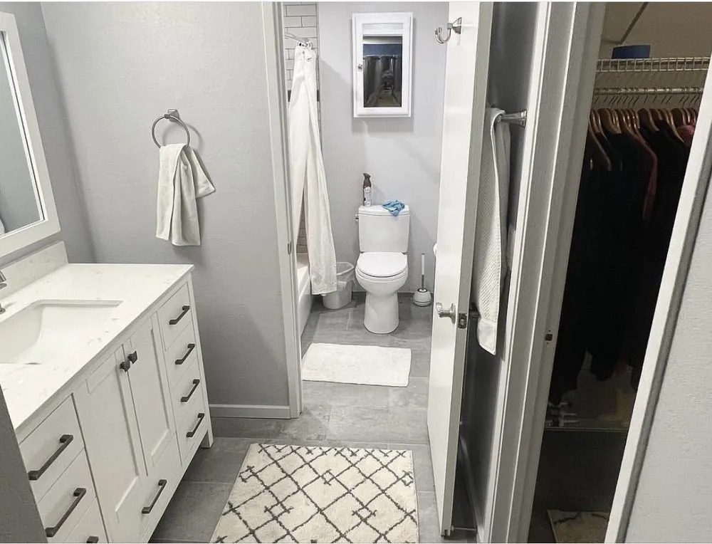 Slide of Hoskins Construction