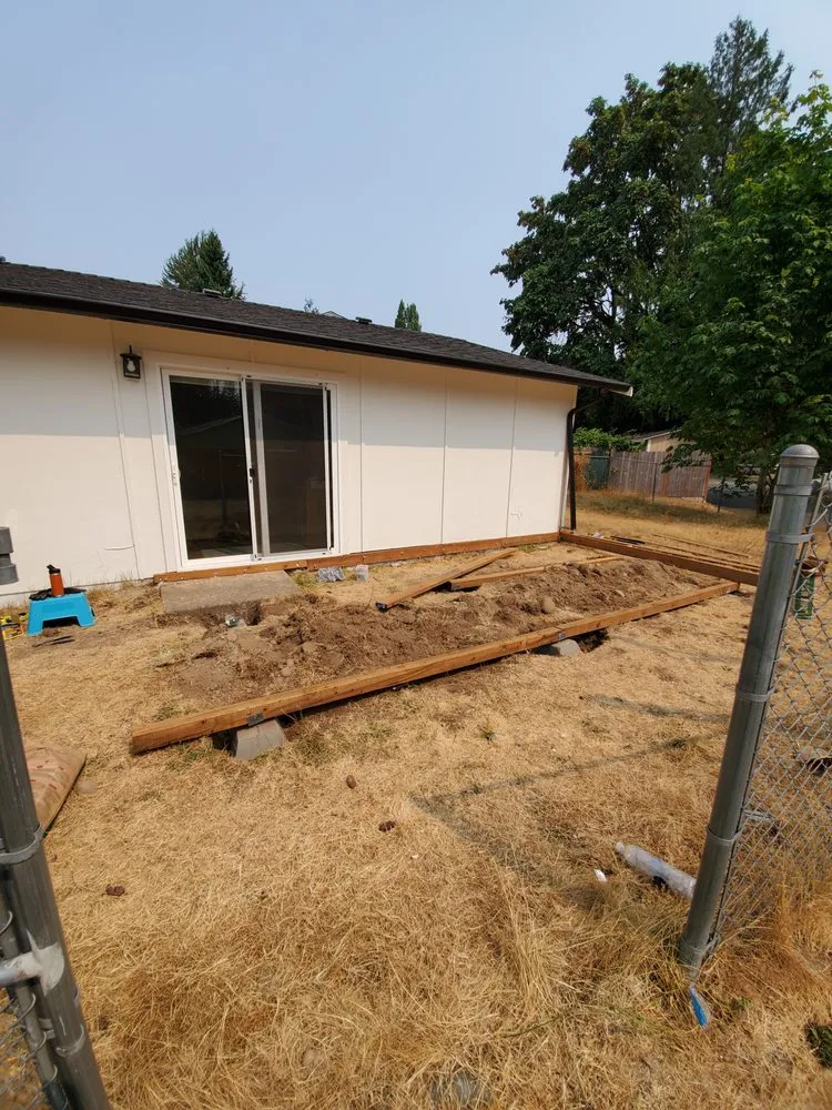 Slide of Hoskins Construction