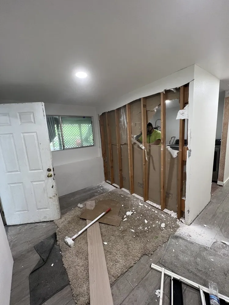 Slide of Hoskins Construction