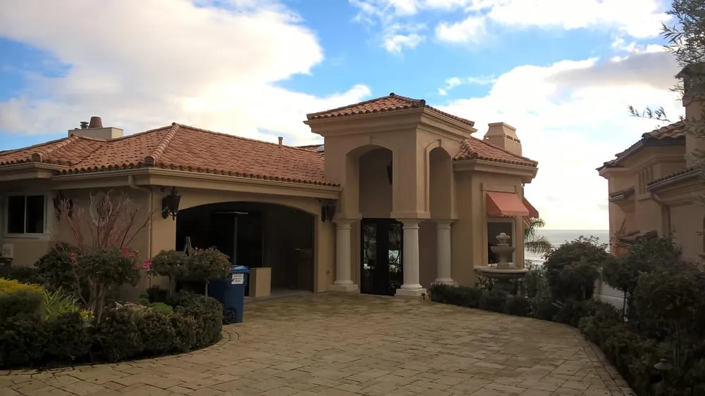 Slide of Hot Leg Electric