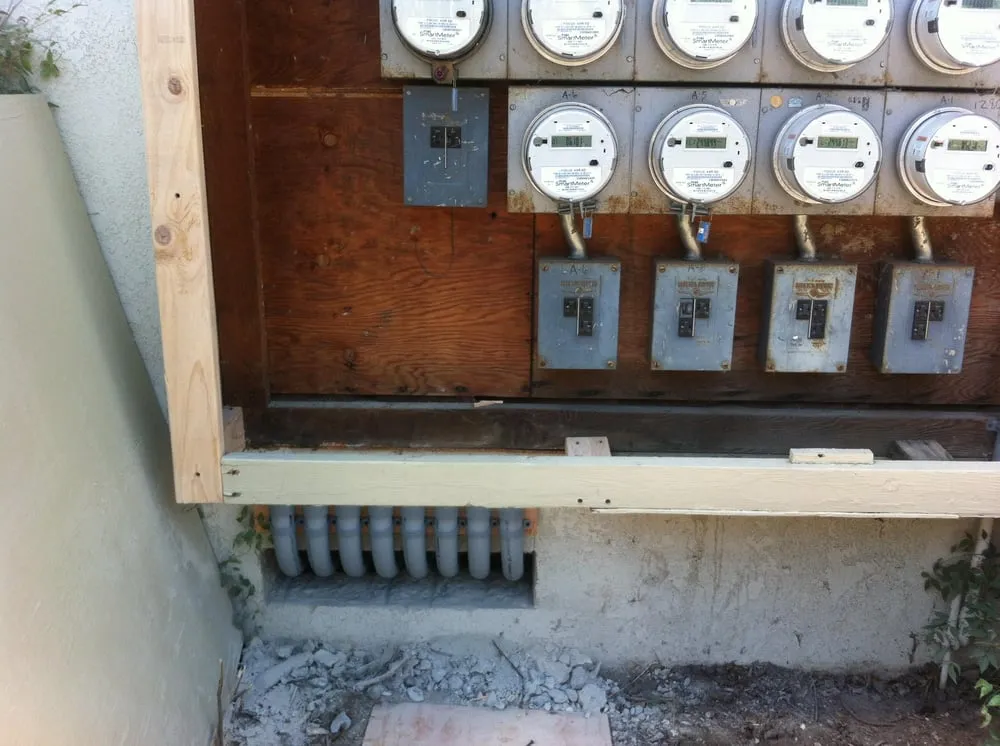 Slide of Hot Leg Electric