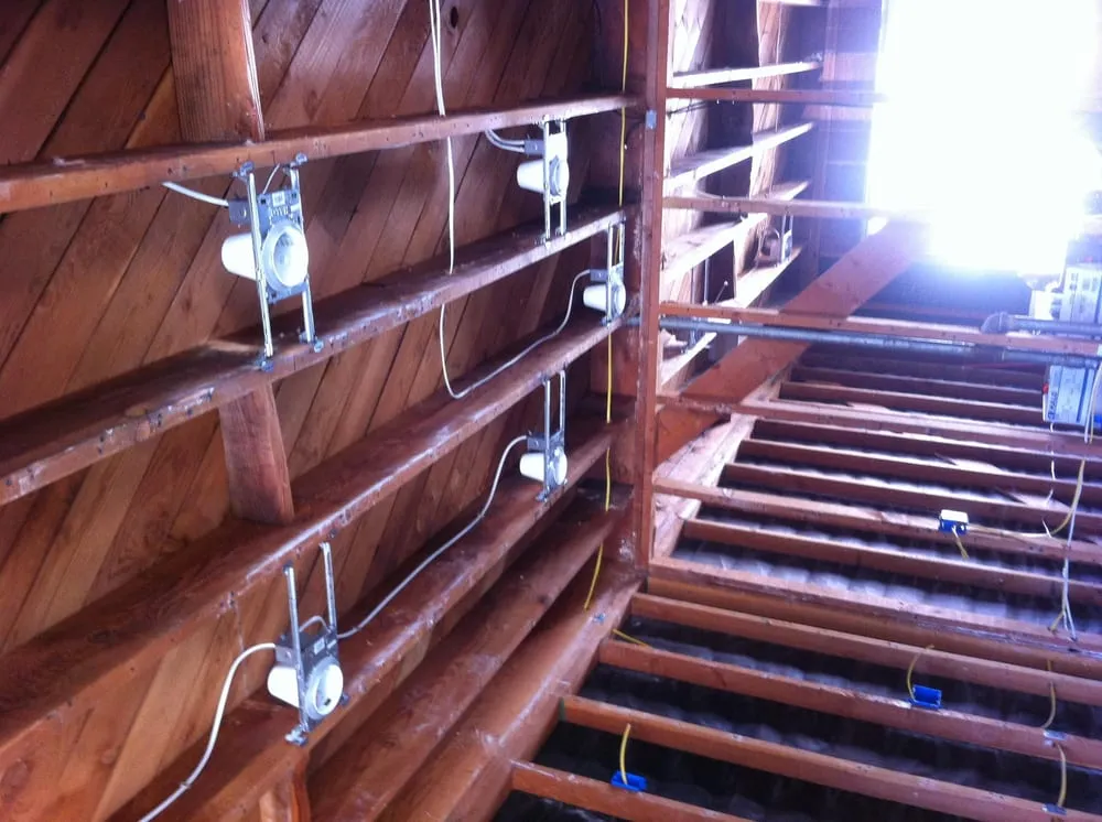 Slide of Hot Leg Electric