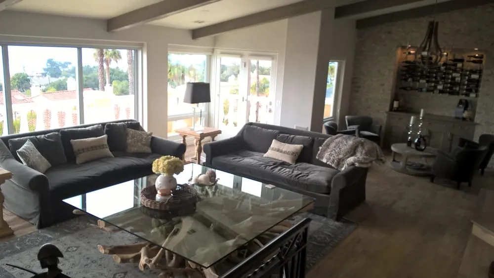 Slide of Hot Leg Electric