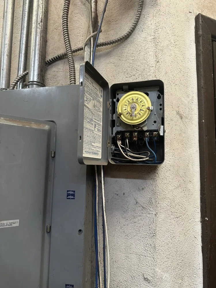 Expert electrician providing lighting installation in , 