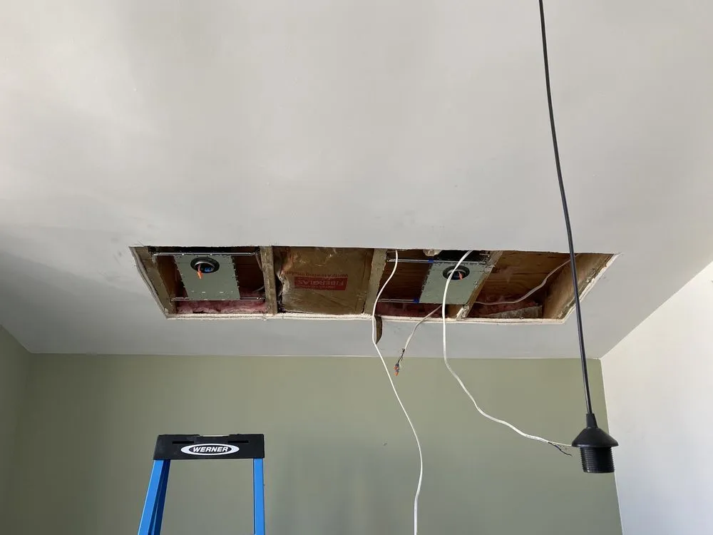 Professional circuit breaker repair service in ,  - Hot Wire Electric